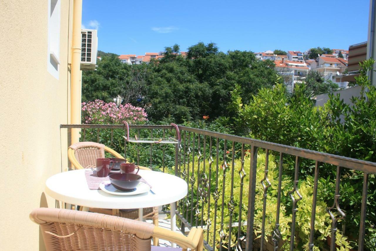 Apartment Marinesa *
